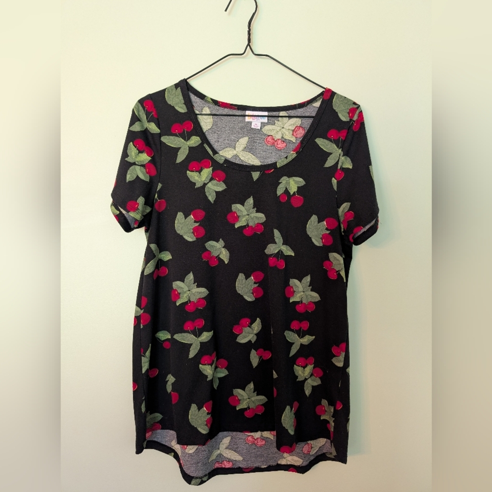 LuLaRoe Black and Pink Relaxed Short Sleeve Tee